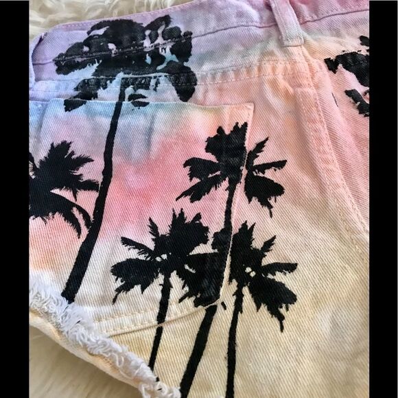 CarMar Cut-Off Shorts - Picture 6 of 7